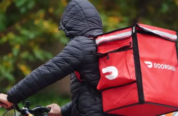 Resilient Stocks to Consider in an Uncertain Economy: Strategies for 2024