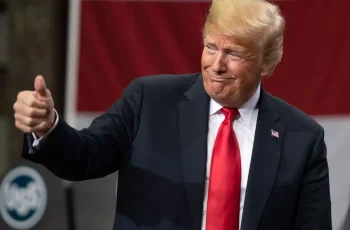 7 Critical Warnings About Tesla’s Future Amid Market Volatility